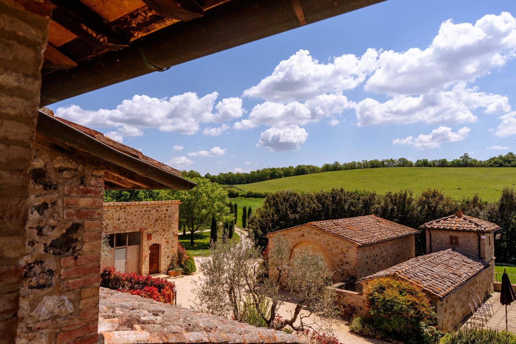 Villa Le Beringhe - Wine Pool & Relax Colle di Val d'Elsa Eksteriør billede