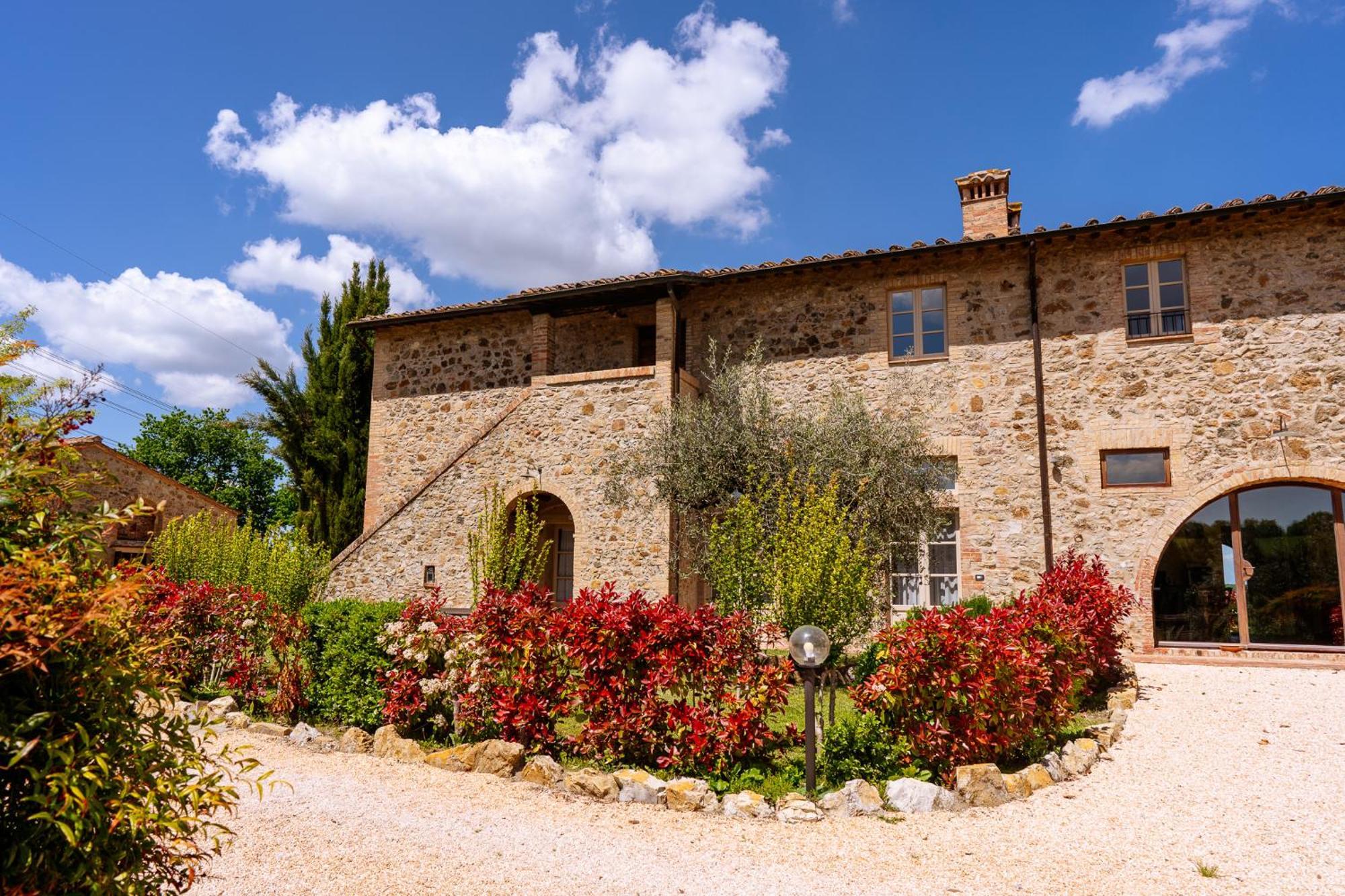 Villa Le Beringhe - Wine Pool & Relax Colle di Val d'Elsa Eksteriør billede